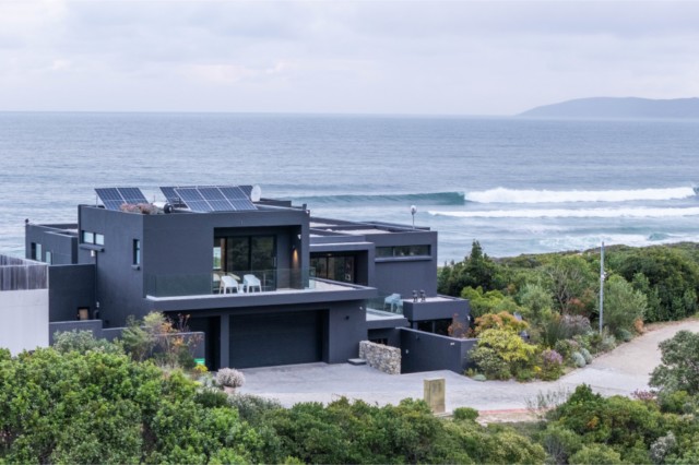 WHALES HAVEN 112