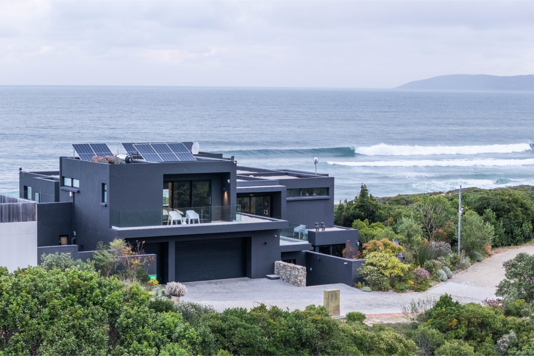 WHALES HAVEN 112