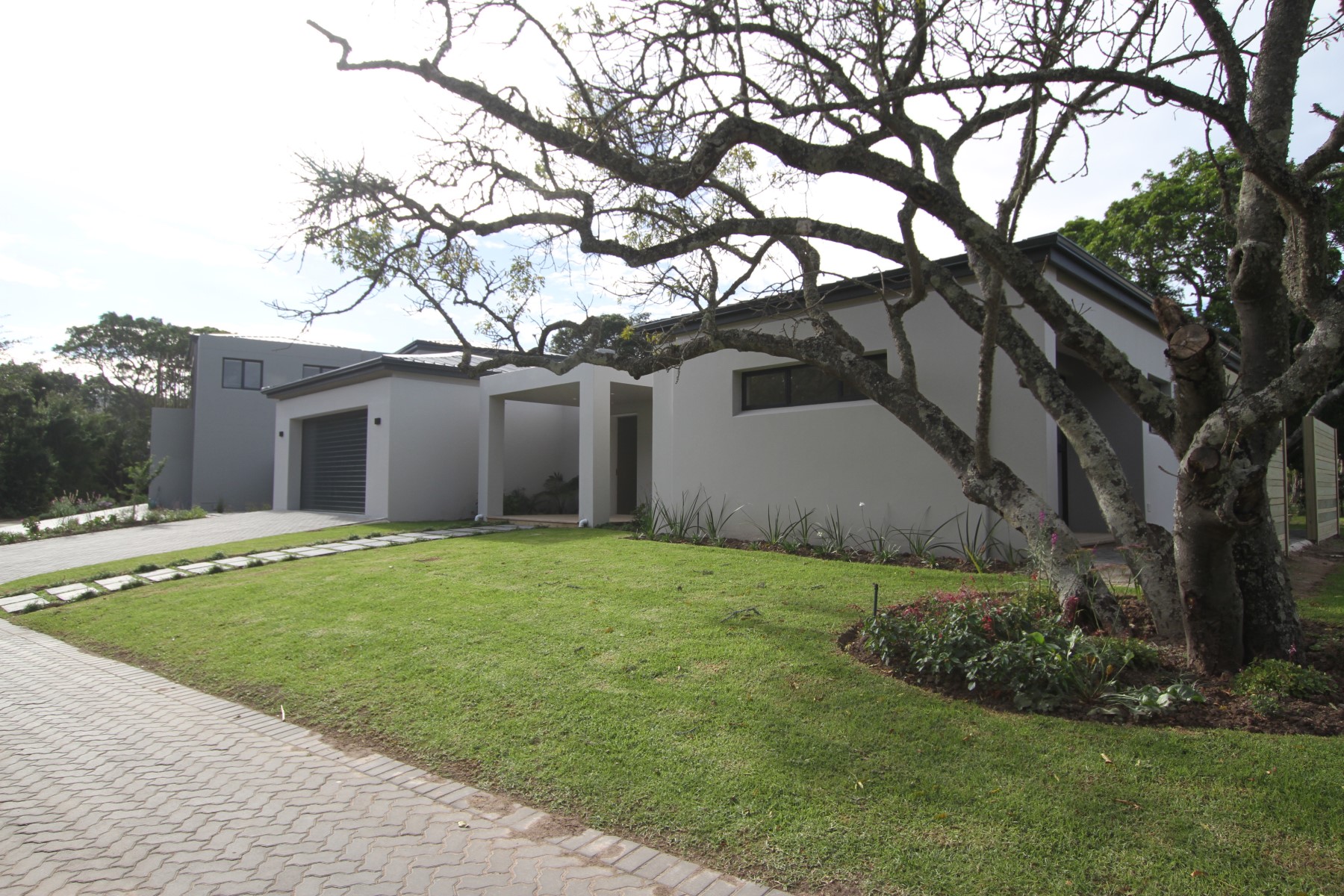 THE MILKWOOD 3