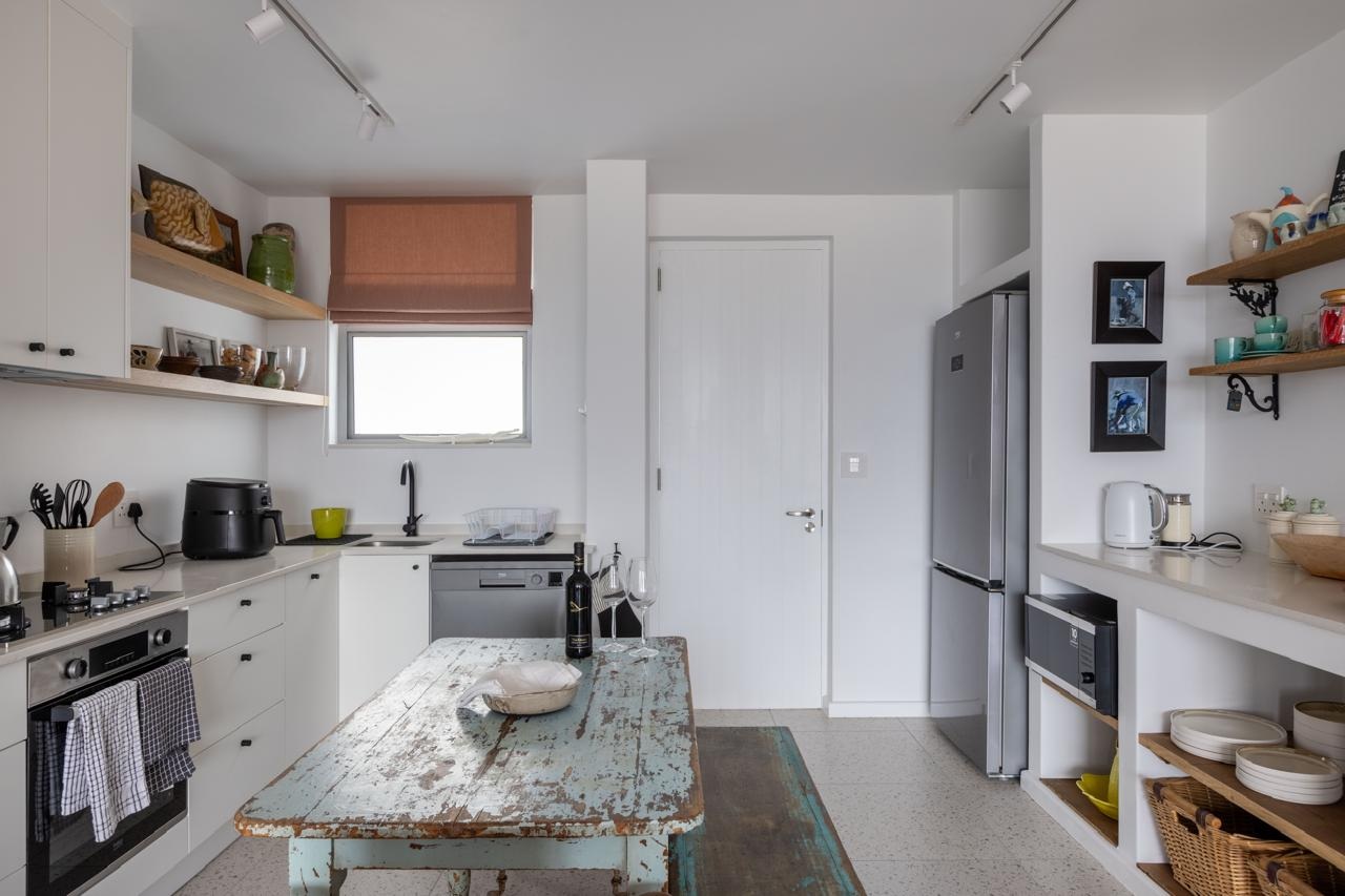 SUMMER HILL 306